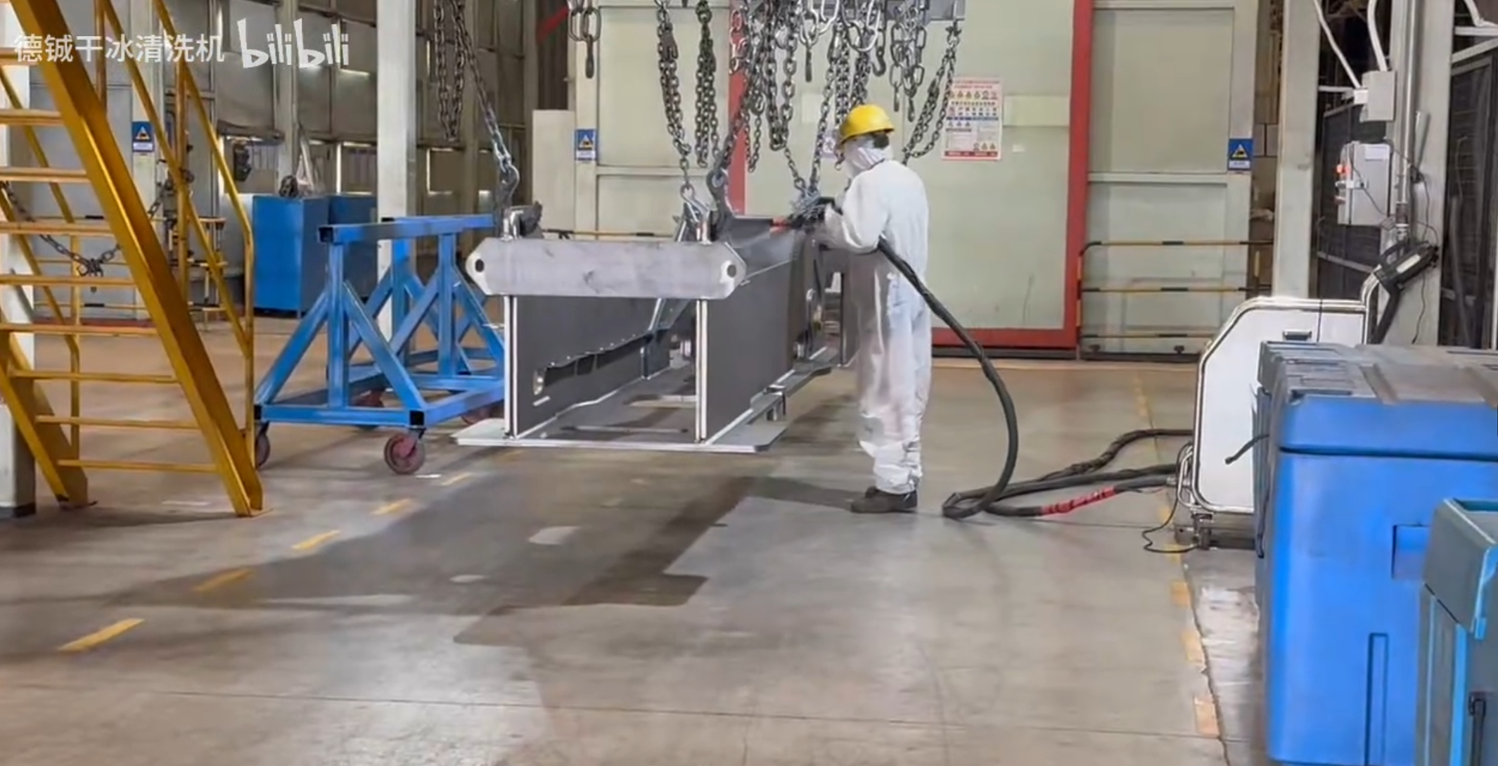 干冰清洗起重機大型結構件涂裝前除油、除銹、除塵 